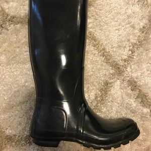 Black Gloss Hunter rain boots